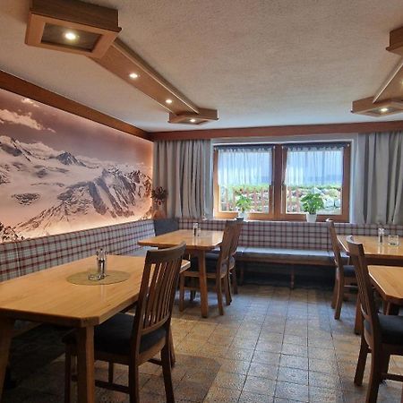 Gasthof Pension Santeler 皮茨河谷圣莱昂哈德 外观 照片